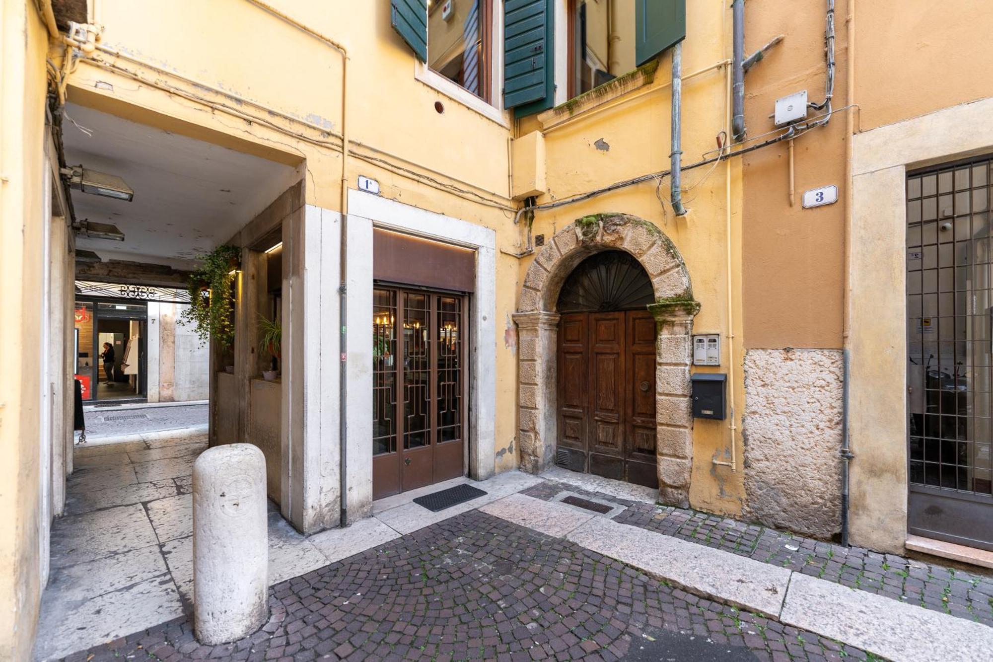 Sgarzerie Luxury Flat 2 Rooms 120Mq Verona Dış mekan fotoğraf